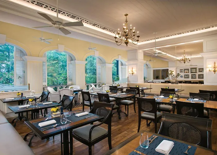 Hotel Artyzen Grand Lapa 5*